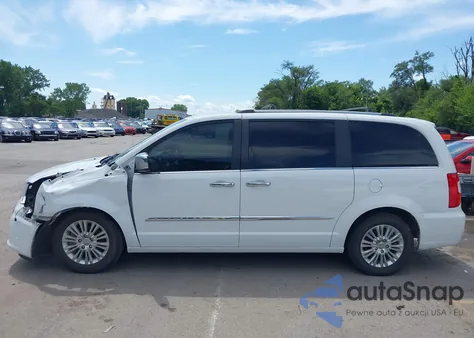 2016 Chrysler Town & Country Limited z USA, uszkodzony, nr VIN 2C4RC1JGXGR150259